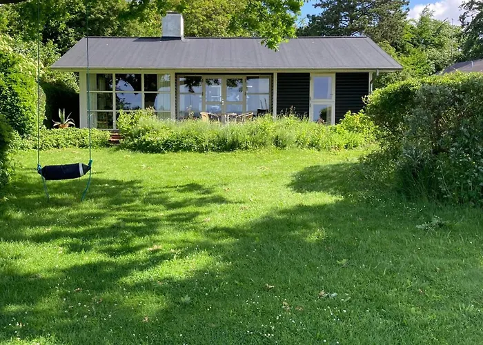 Сasa de vacaciones Near Svendborg With Private Bathing Jetty Vester-Skerninge