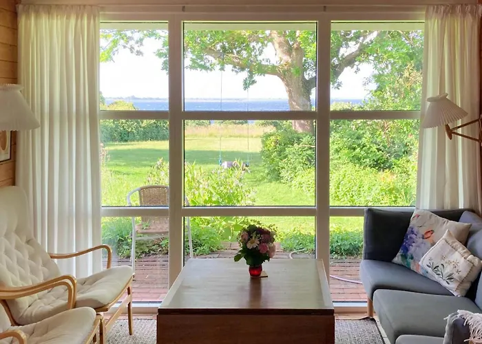 Сasa de vacaciones Near Svendborg With Private Bathing Jetty Vester-Skerninge